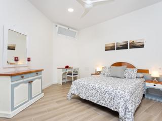 Apartamento Minimalista con Terraza, WiFi y a 1 Minuto de la Playa - ES-279-4 - Garachico - 1