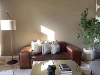 Bachelor apartment in Sandton City - Joanesburgo - 3