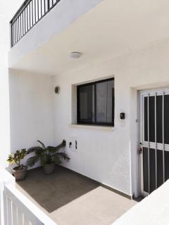 Tombs of the Kings Two Bedroom Patio Apartment - Paphos - 7
