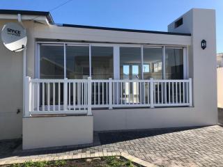 147 Abalone-Inn - Hermanus - 6