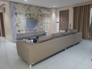 Upgraded 2BD, 2BA Lekki Phase 1 - Lekki - 0
