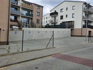 Tichý byt Rosice, vlastní parkoviště u domu - Rosice - 9