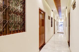 SPOT ON L G Guest House - Jāmb - 9