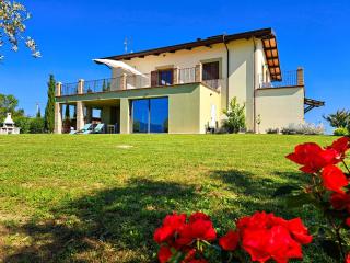 Characteristic restored farmhouse with 360 degree views - Montefino - 9
