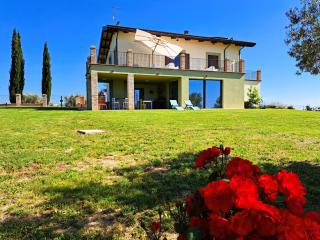Characteristic restored farmhouse with 360 degree views - Montefino - 3