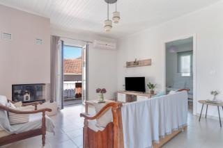 Vretto's Home Meganisi - 0