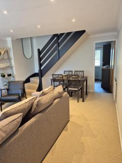 Modern Coastal Cottage with Hottub and Free parking - Lymington - 8