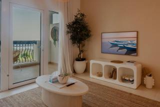 Glamorous Modern 2BHK in Yas Island 324 - Abu Dhabi - 1