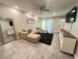 Cozy Home in Valrico, 20 mins from Busch Gardens - Valrico - 8