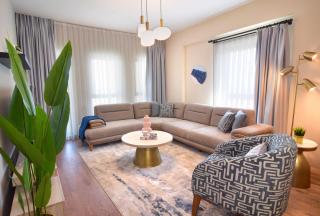 Stylish & Modern 3bedrooms -2bathrooms-pool & gym - 0