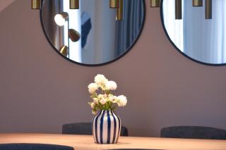 Stylish & Modern 3bedrooms -2bathrooms-pool & gym - 1