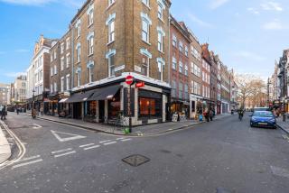 Lively Soho Studios and 2 Bedroom In the Heart of Londons Nightlife No Lift GSG - Londra - 2