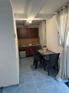 VIVI Beach Apartment - Golem - 2