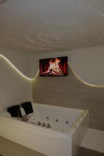 SPA PRIVATIF - LOVE ROOM LUXE - PROCHE DISNEY - 9