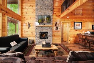 2BR, slps 10, 8 min to Dollywood, hot tub! - Pigeon Forge - 3