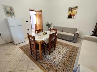 Artur's Apartment 2 - Gjirokastër - 6