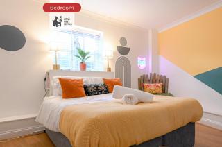 2 Bedroom Apartment By Littlepiggyrentals Short Lets & Serviced Accommodation Stansted Mountfitchet Near Stansted Airport - Stansted Mountfitchet - 1