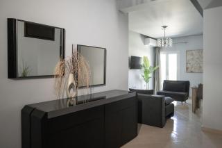 Noir Apartment close to the center by 8essentially - 6
