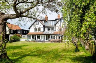 Clayesmead - A large Lakeside House in Thorpeness - Aldeburgh Coastal Cottages - Thorpeness - 8