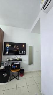 Alanis Studio With Neflix - Sepang - 5