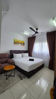 Alanis Studio With Neflix - Sepang - 3