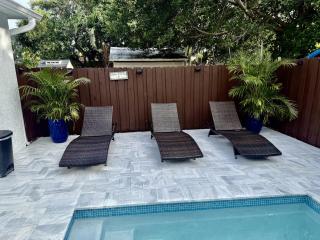 Oasis pool in Miami, Coconut Gove, UM, Downtown Miami - Miami - 0