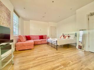 Essex Studio Retreat - Chelmsford - 1