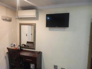 Lakefield Hotel - Benoni - 2