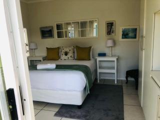 Precious Pearl - East London - 7