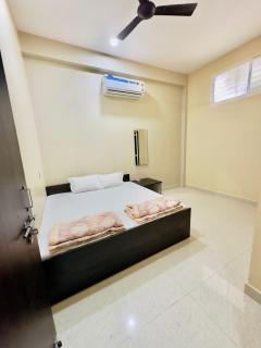 RS Homestay - Ujjain - 8