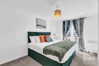 OnSiteStays - 4 Large Bedrooms 3 Bathrooms 1 WC Parking Garden & Wifi - Basildon - 2