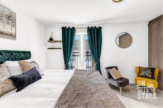 OnSiteStays - 4 Large Bedrooms 3 Bathrooms 1 WC Parking Garden & Wifi - Basildon - 4