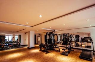 Cozy 2BR Apartment with Pool, Cinema & Gym - Lahore - 1