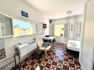 ApartHotel Riviera - LES TOITS D AUGUSTIN - Bright Studio with A C - Old town - Nizza - 4