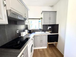 ApartHotel Riviera - LES TOITS D AUGUSTIN - Bright Studio with A C - Old town - Nizza - 2