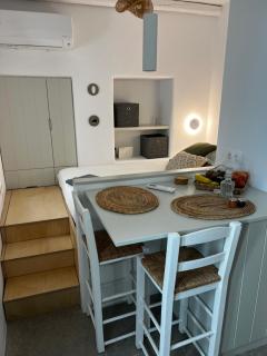 Lefteris Home - Parikia - 1