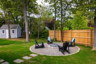 Walk to Beach Spacious Home and Private Backyard - 6
