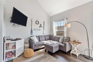 The Lazy Loft - Stay for 4 - 4