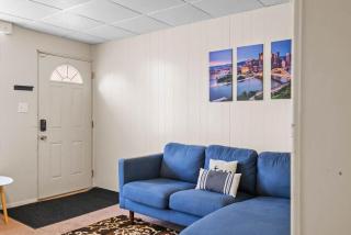 Bright & Cozy 2 Bed Home Private Parking - Pittsburgh - 1