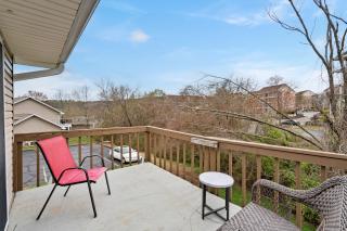 Branson Getaway - Condo for 6 in Epic Location - Branson - 4