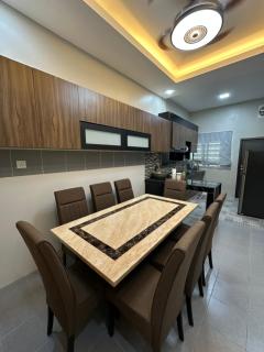 Ahnaf Guesthouse - Sitiawan - 3