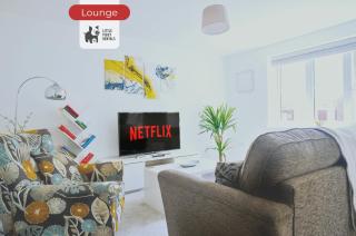 2 Bedroom Apartment By Littlepiggyrentals Short Lets & Serviced Accommodation Peterborough With Fast Wi-Fi & Free Parking - Peterborough - 5