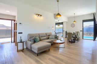 Villa Timea, heated pool & luxury in El Roque - La Oliva - 6