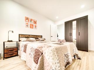 Spacious 4-Bedrooms in HoMa Montreal 22 - 1