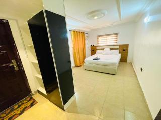Barklayz Hotel and suites - Mama - 1