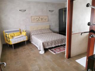 B&B VILLA MELOGRANO PONTOGLIo - - 4