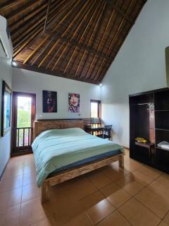 Villa 5 Bedroom private pool beach side Sanur - Sanur - 1
