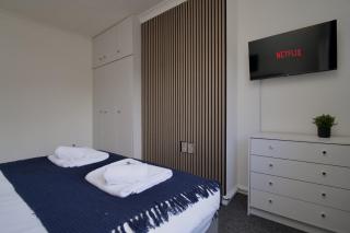 Beech Palace - Stylish 3Bed Home with Private Garden, Free Parking & Netflix - Coventry - 6