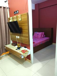 Green Pramuka City with Cozy two Bedroom - Giacarta - 3