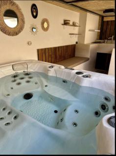 Élégance - Détente -Nature & Jacuzzi - Allauch - 0